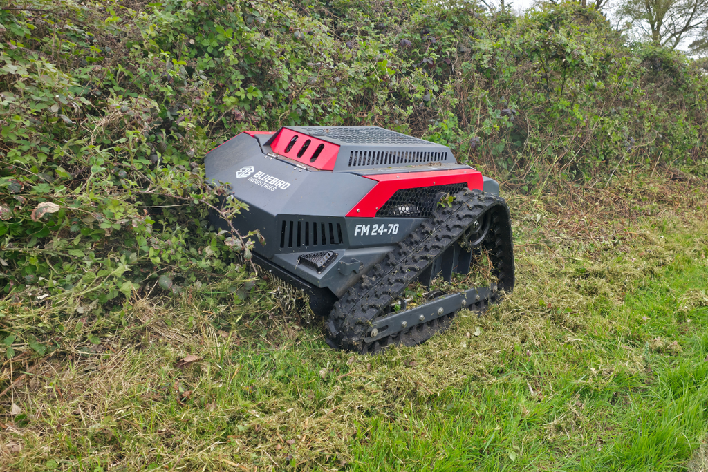 Bluebird FM 24-70 Remote Control Mower