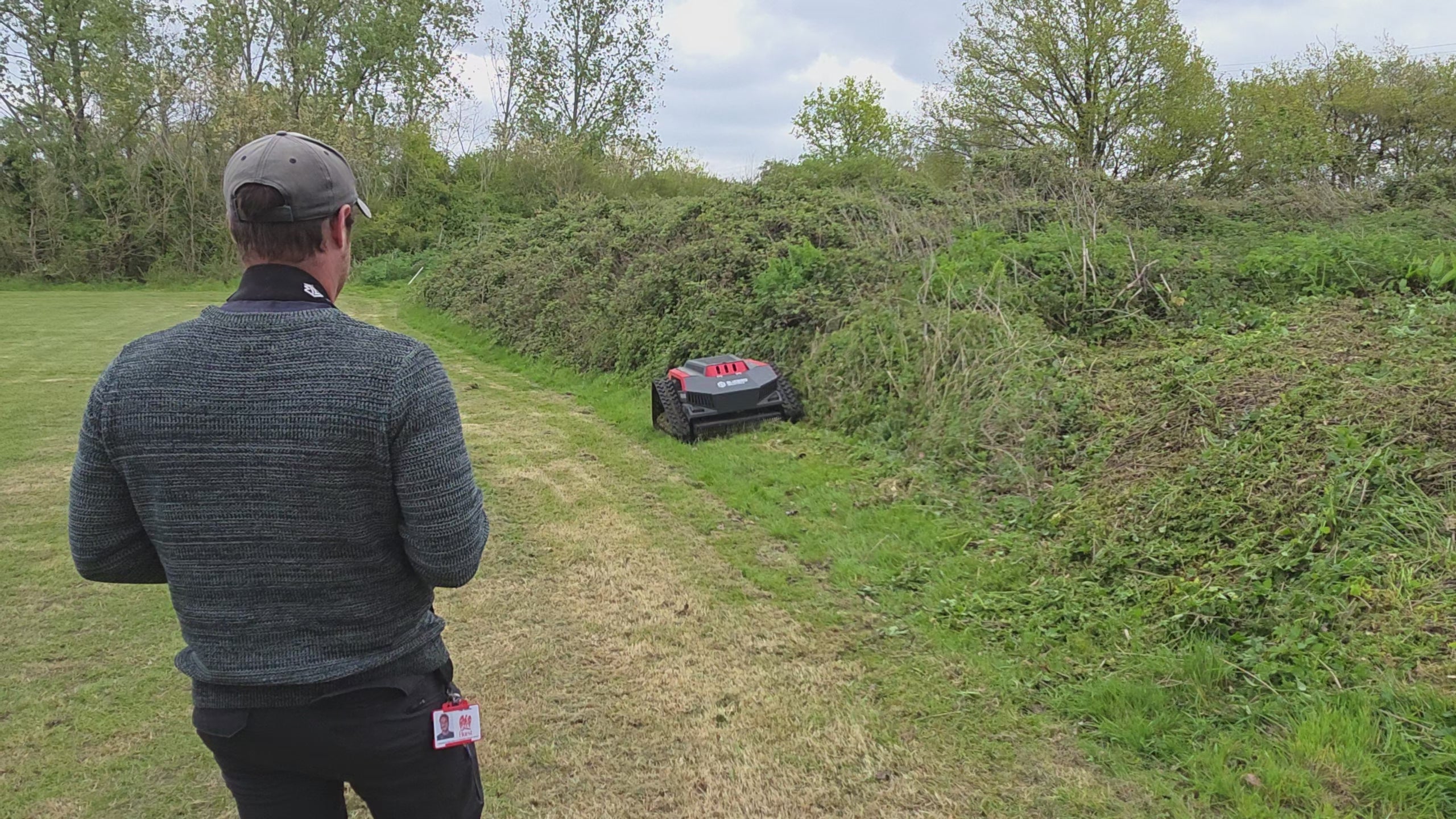 Bluebird FM 24-70 Remote Control Mower